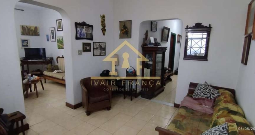 Casa para Venda em Taubaté, Vila Odete, 3 dormitórios, 3 suítes, 2 banheiros, 2 vagas
