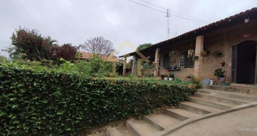 Casa para Venda em Taubaté, Quinta dos Eucaliptos, 3 dormitórios, 1 suíte, 3 banheiros, 4 vagas