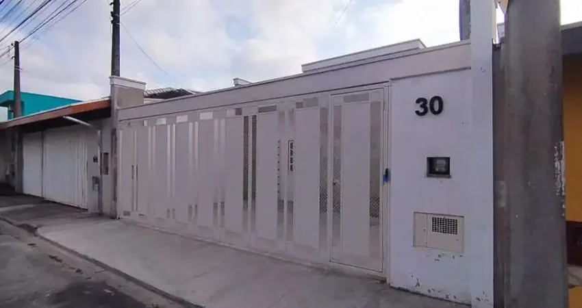 Casa para Venda em Taubaté, Esplanada Santa Helena, 3 dormitórios, 1 suíte, 2 banheiros, 3 vagas