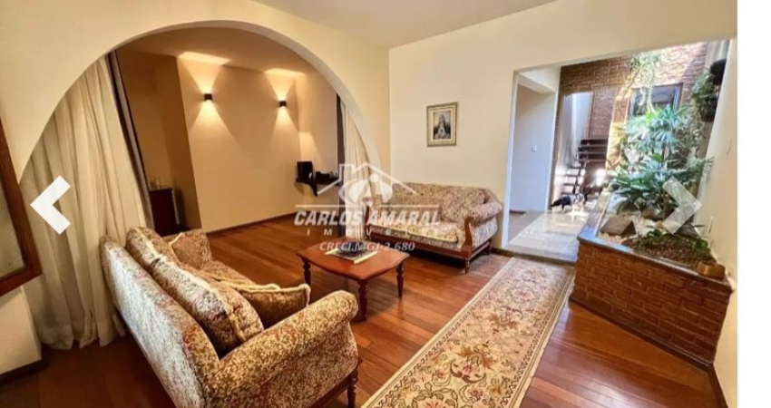 Casas à Venda no G. Duque e Av. Roma – Conforto, Área Gourmet e Piscina!