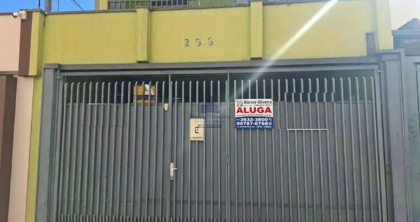 Casa para locação no centro de taubaté-sp: 3 quartos, 2 suítes, 2 salas, 3 banheiros, 2 vagas de garagem, 175m² de área.