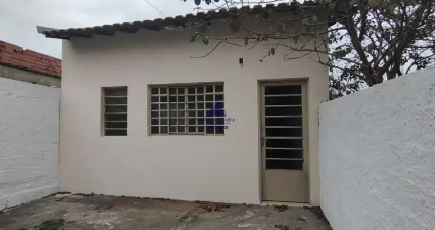 Casa para locação em Taubaté-SP, bairro Chácara Fonte Imaculada Conceição: 2 quartos, 1 suíte, 2 banheiros, 2 vagas, 60m².
