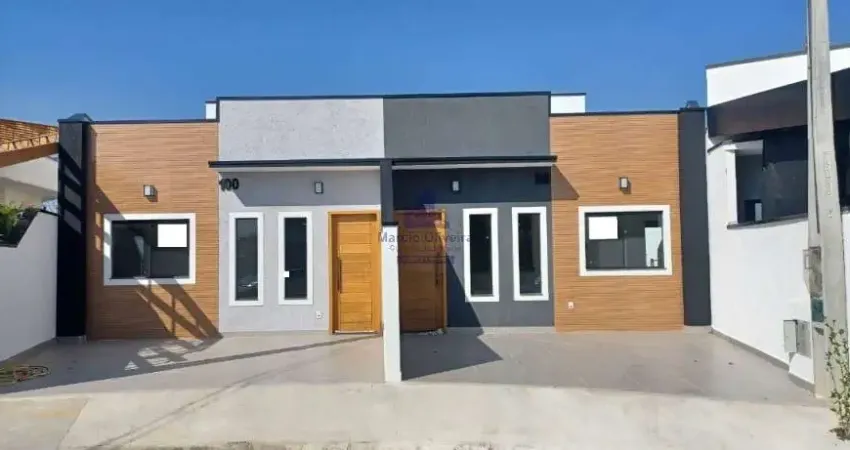 LINDA CASA A VENDA EM CONDOMINIO