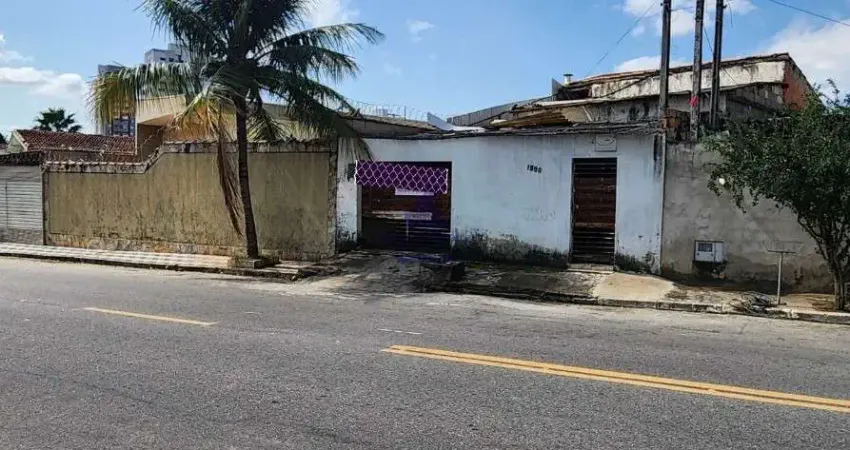 Casa com 3 quartos à venda na Vila São José, Taubaté 