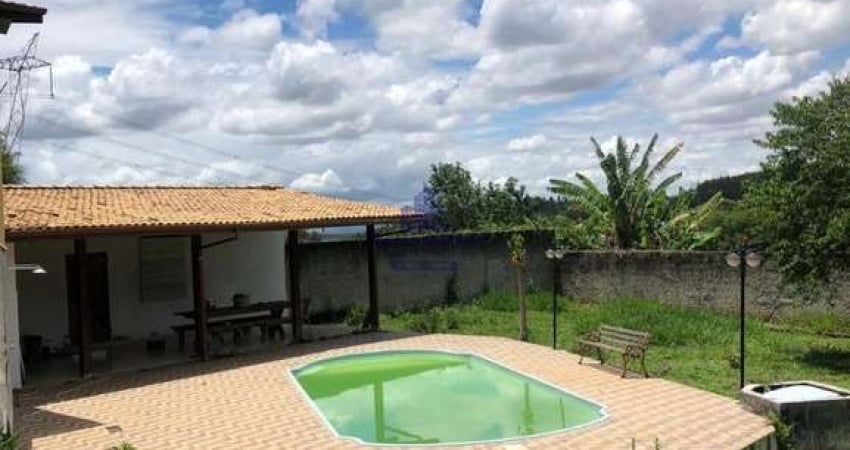 Chácara para locação em Caçapava Velha-SP, Vila Velha II: 3 quartos, 1 suíte, 1 sala, 3 banheiros, 300m² de área. Venha conferir!