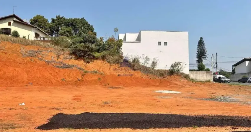 Terreno grande a Venda em bairro Privilegiado em Taubaté.