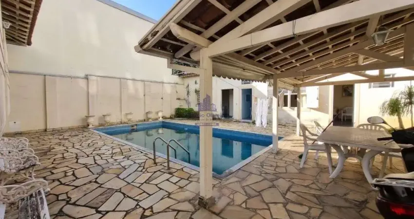 Casa com 3 quartos à venda no Centro, Taubaté 