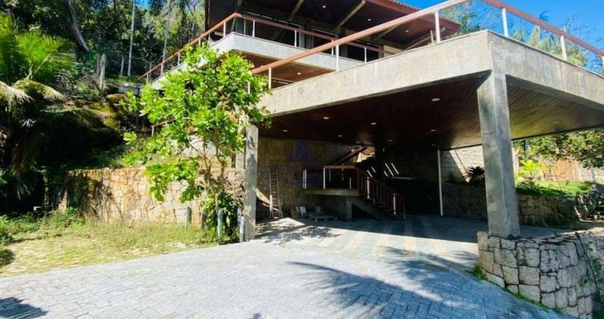 Casa em condomínio fechado com 4 quartos à venda em Toninhas, Ubatuba 
