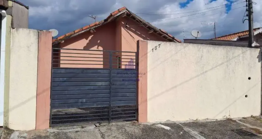 Maravilhosa casa à venda em Taubaté-SP, Vila dos Comerciários I: 2 quartos, 1 suíte, 1 sala, 2 banheiros, 2 vagas, 88m². Venha conferir!