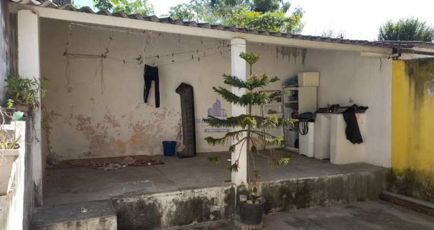 Excelente oportunidade: Casa à venda no Jardim Santa Tereza, Taubaté-SP! 02 quartos, 01 sala, 02 vagas de garagem, 60 m².