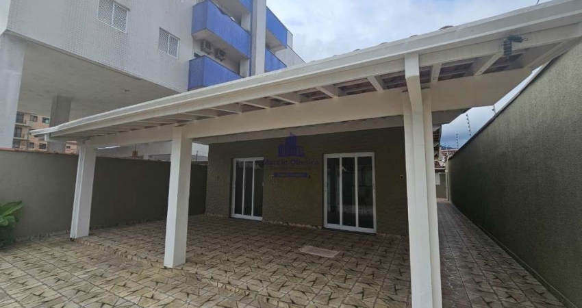 CASA NO CENTRO DE UBATUBA EM EXCELENTE ESTADO ACEITA PERMUTA