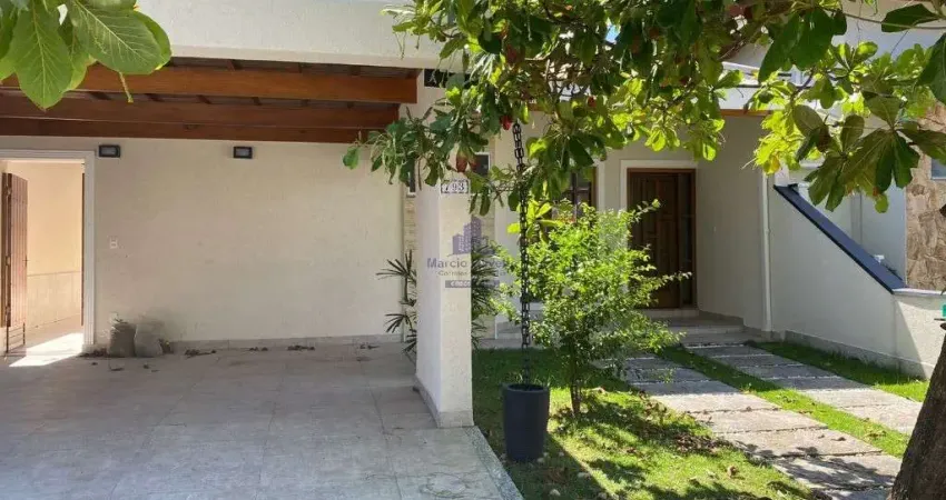 Aluguel de Casa em Condomínio de Luxo em Campos do Conde I, Tremembé-SP: 3 Quartos, 1 Suíte, 4 Banheiros, 2 Vagas, 140m².