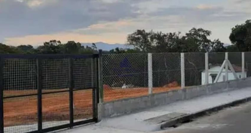 ÁREA EM TAUBATÉ, COMERCIAL E INDUSTRIAL EM BAIRRO COM INFRA-ESTRUTURA