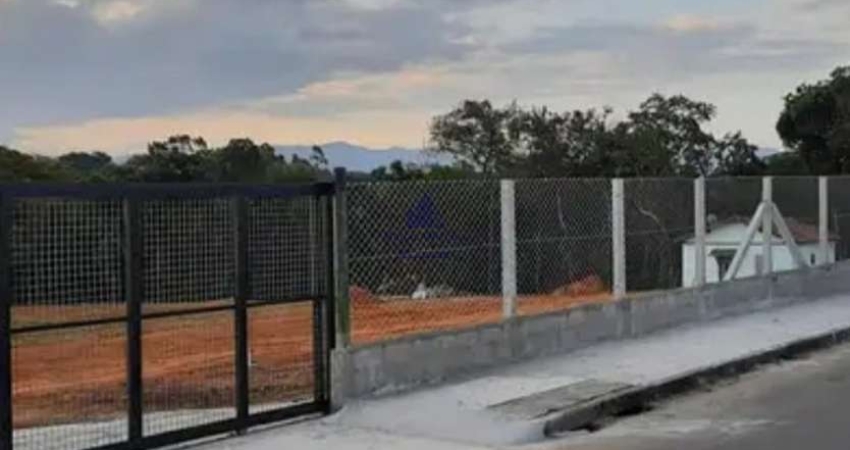 ÁREA EM TAUBATÉ, COMERCIAL E INDUSTRIAL EM BAIRRO COM INFRA-ESTRUTURA