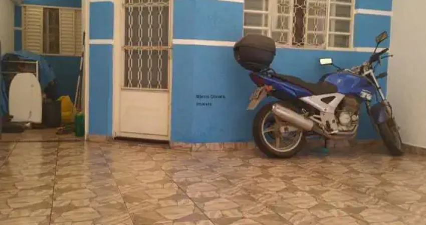 Excelente oportunidade: Casa à venda em Taubaté-SP, Vila Olímpia - 2 quartos, 1 suíte, 1 sala, 2 banheiros, 2 vagas - 65m².