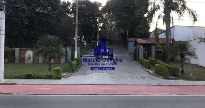 Casa dois dormitórios em Condomínio Fechado
