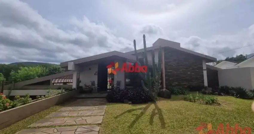 Casa com 4 quartos à venda na Avenida João Machado Soares, Camobi, Santa Maria