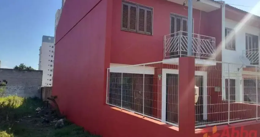 CASA DUPLEX 3 DORMITÓRIOS COM SUITE NO PARQUE PINHEIRO MACHADO - CA1479