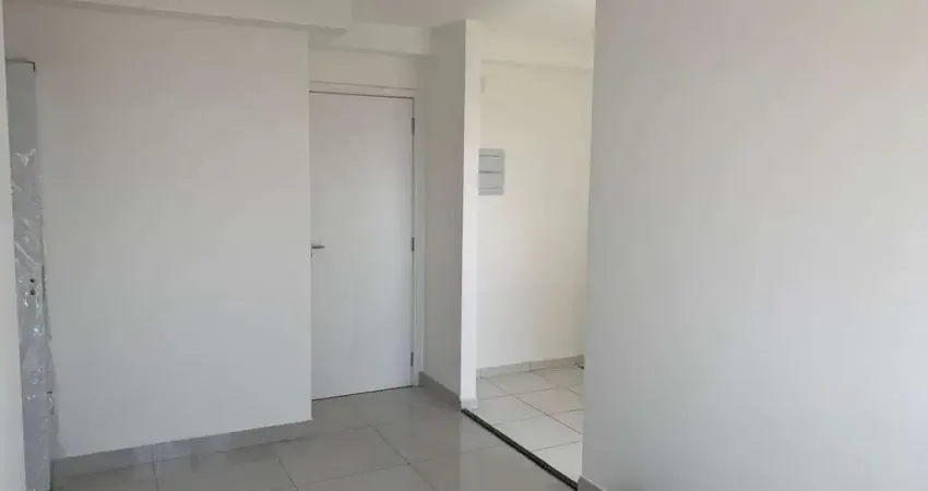 Excelente Apartamento, pronta para morar no Condomínio Terra Nostra com 1 vaga de garagem coberta,