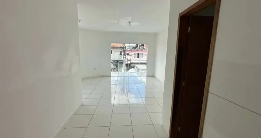 Sala Comercial com 39 m², Varanda e Banheiro no Presidente Dutra – Pronta para Seu Negócio!