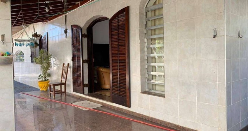 ExcelenteCasa à venda, com 800 metros de terreno, 361 metros de construção, 10 vagas  Jardim do Pap