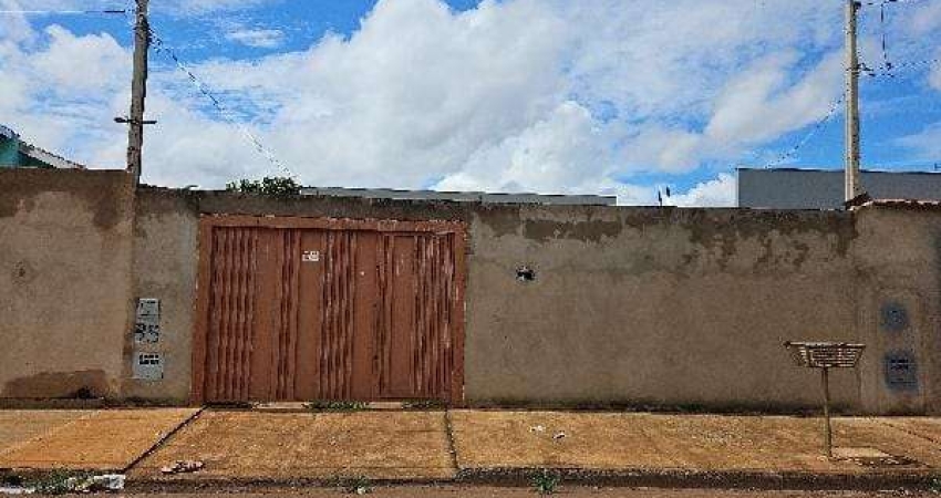 Casa à venda 3 Quartos, 2 Vagas, 10M², RIO VERDE, GUARA - SP