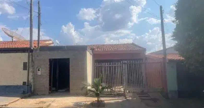 Casa à venda na Rua Sandra Elisa Picchi Comar, Vila Cardim, Matão