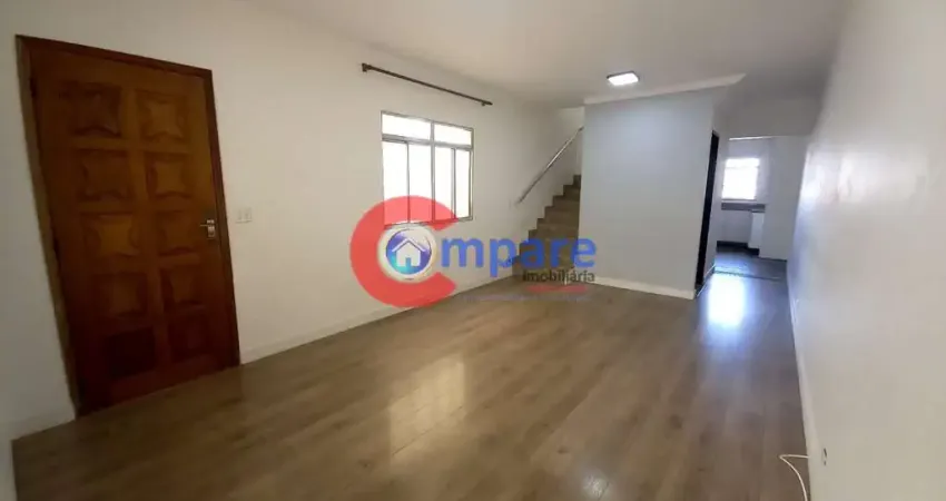 Lindo sobrado para locação, com 3 suítes e 5 vagas de garagem, na região do jardim bom clima, guaru