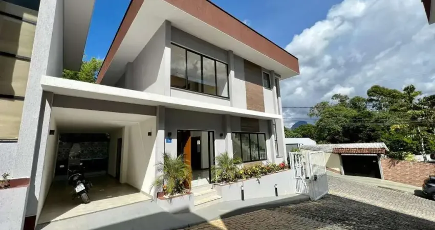 Casa em Condomínio para Venda em Teresópolis, Várzea, 4 dormitórios, 3 suítes, 3 banheiros