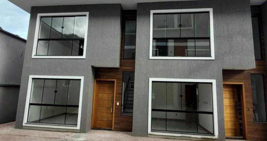 Casa em Condomínio para Venda em Teresópolis, Carlos Guinle, 3 dormitórios, 1 suíte, 2 banheiros, 2 vagas