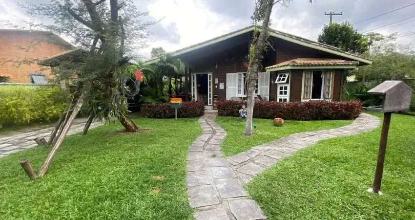 Casa em condomínio fechado com 4 quartos à venda na Estrada Pau Brasil, 725, Cotia, Guapimirim