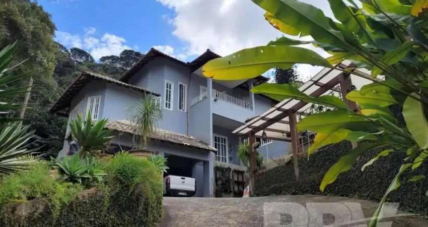 Casa para venda em teresópolis, jardim europa, 3 dormitórios, 1 suíte, 5 banheiros, 2 vagas