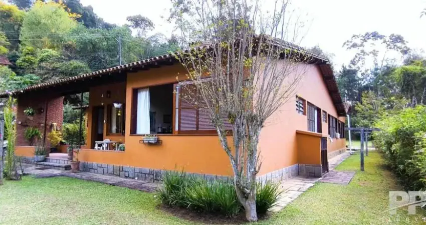 Casa para venda em teresópolis, albuquerque, 6 dormitórios, 3 banheiros, 2 vagas