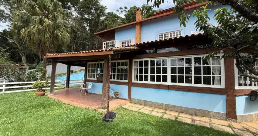 Casa para Venda em Teresópolis, Golfe, 5 dormitórios, 2 suítes, 2 vagas