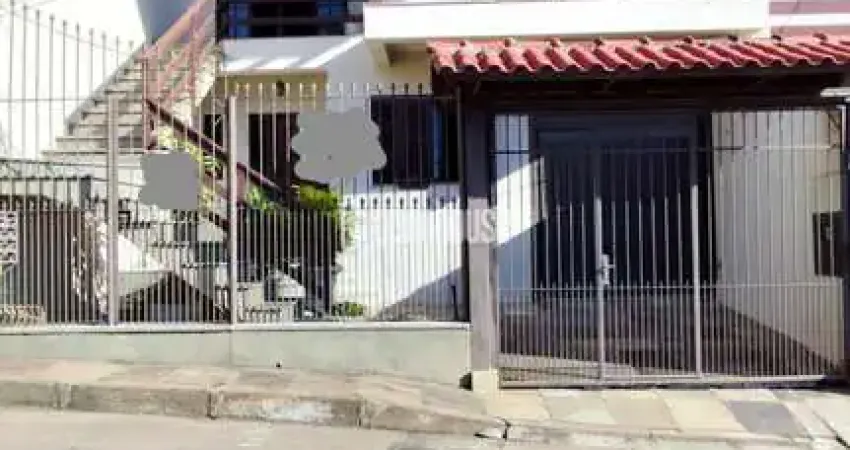 Casa sobrado com 245 m² 4 Dormuitórios 3 banheiros 2 vagas