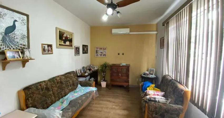 Apartamento reformado na Vila Mathias, 2 Dormitórios, 60 m2