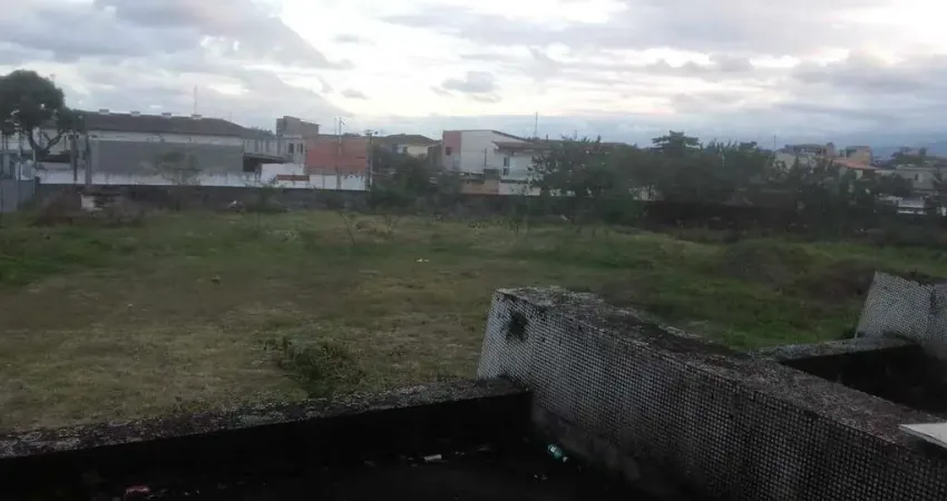 Terreno à venda na Praça Matteo Bei, Parque São Vicente, São Vicente