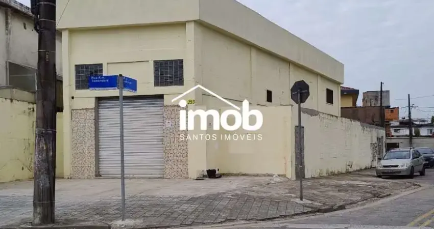 Galpão Esquina 305 m² a.u. para Locação no Estuário em Santos SP