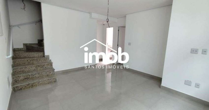 Sobrado com 2 Quartos no Campo Grande em Santos/SP