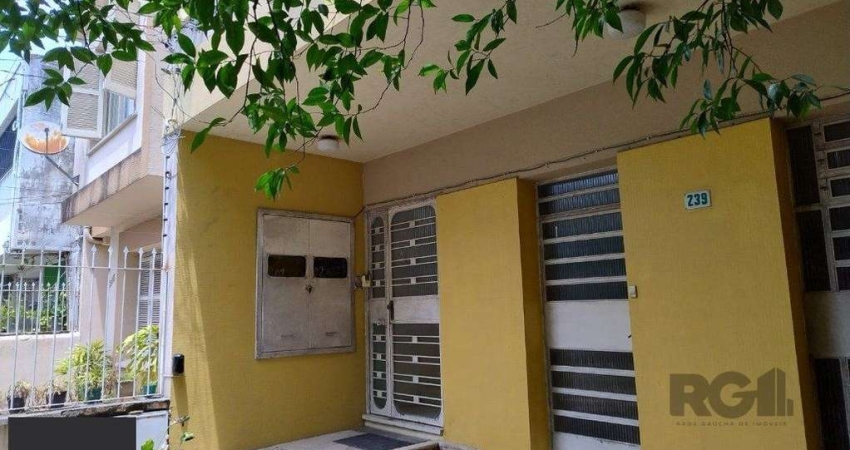 CAS MISTA COMERCIAL NO TÉRREO E RESIDENCIAL EM CIMA