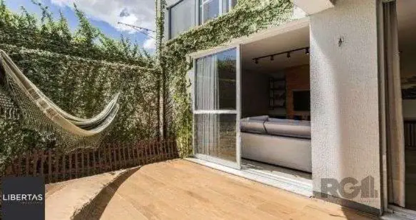 Casa em condomínio de 3 dormitórios e 2 vagas no bairro Chácara das Pedras