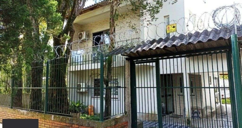 Casa com 3 dormitórios no bairro  Costa e Silva
