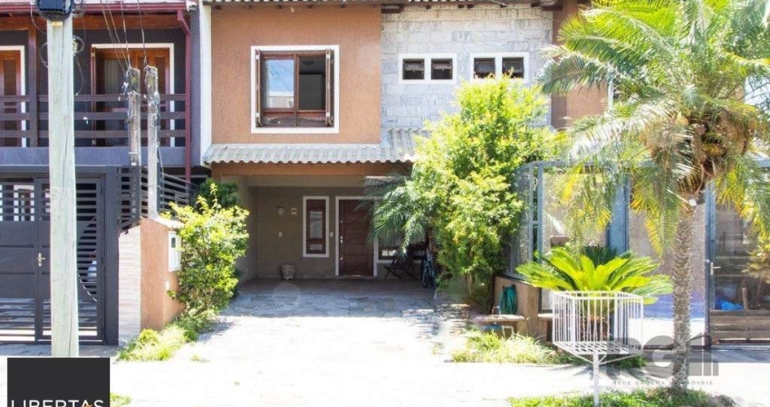 Casa para Venda - 135m², 3 dormitórios, sendo 1 suites, Hípica