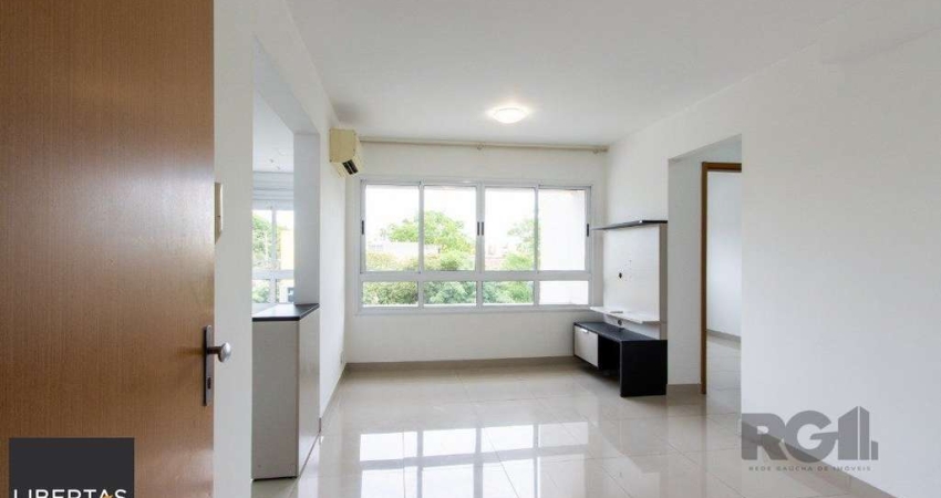 Apartamento semi-mobiliado, com área privada de 50,95 M2