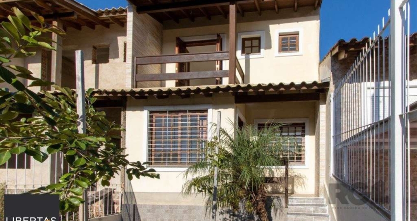 Casa para Venda - 120m², 3 dormitórios, sendo 1 suites, 1 vaga - Guarujá