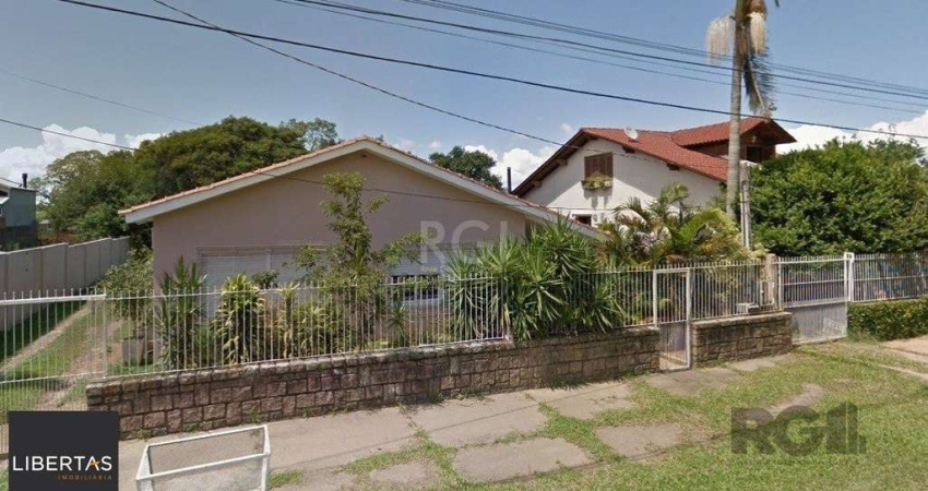 Excelente casa em Belém Novo na rua Eustáquio Inácio da Silveira próximo ao Colé