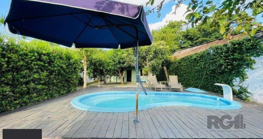 Excelente casa de 130m² com 2 dormitórios e piscina.