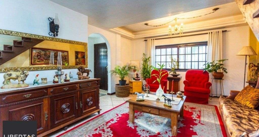Casa para Venda - 231.27m², 3 dormitórios, sendo 1 suites, 3 vagas - Cristal