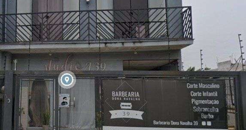Prédio comercia próximo a Av. Bento Gonçalves.