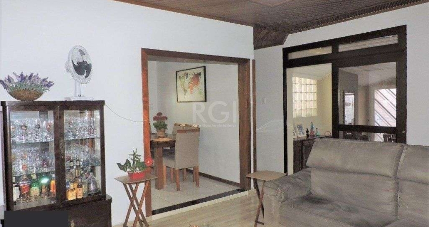 Apartamento para Venda - 111m², 3 dormitórios, sendo 1 suites, 1 vaga - Petrópol